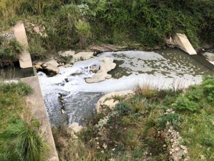 Sicilia, le immagini dei torrenti inquinati